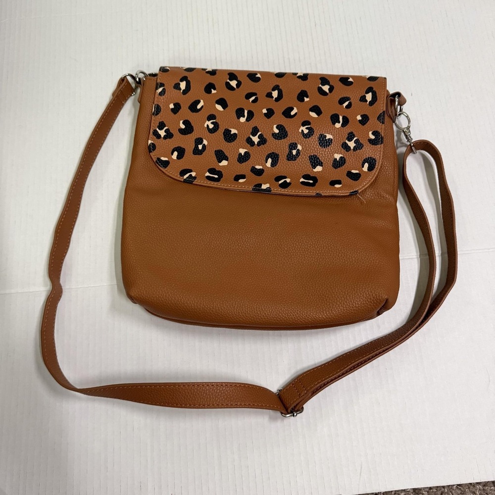 Thirty-One Crossbody Bag Womens Medium Brown Leopard Faux Leather Wallet Set